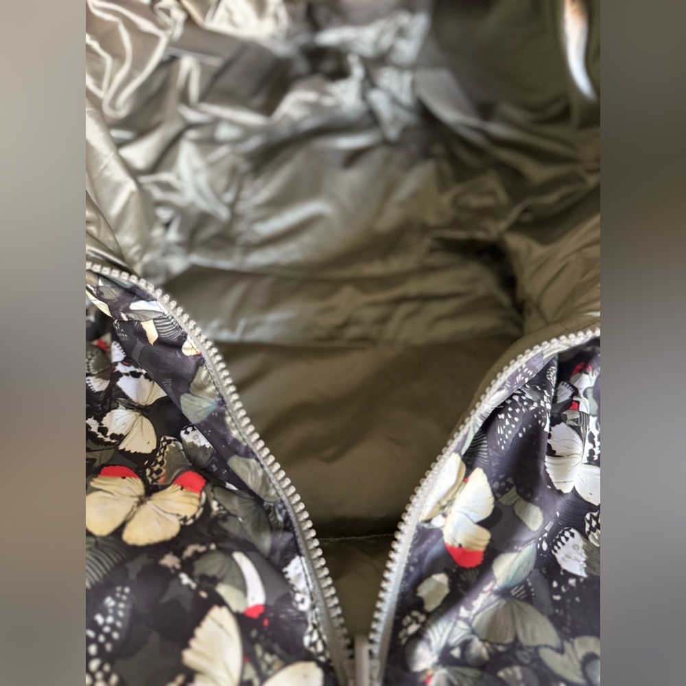 Lululemon Reversible Vest - Picture 7 of 15